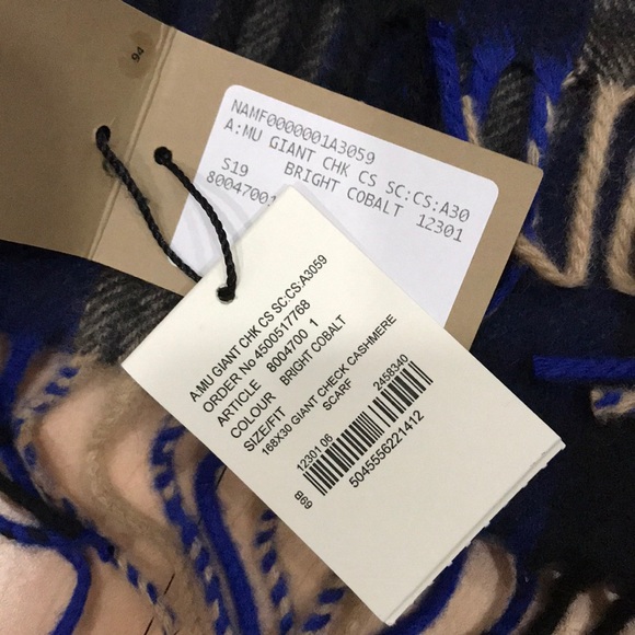 Burberry Cashmere Giant Check Scarf - NO TRADE - Picture 6 of 7